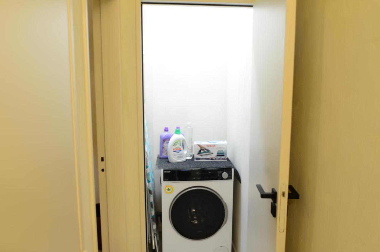 Downtown Spacious 2bdr 2